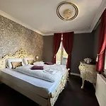 Historisches Baeren Otel 2*